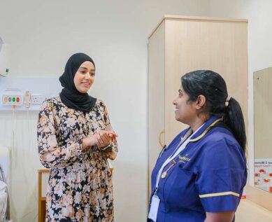 Nurse talking with consultant