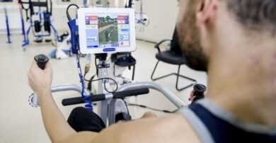 Exercise session on RT300 therapy machine